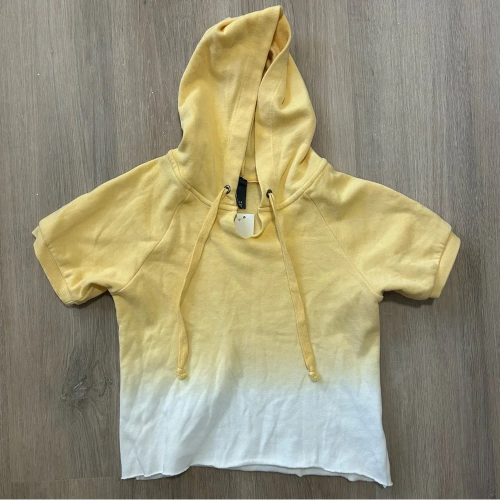 Francesca’s ALYA Cropped Hooded T-Shirt - Picture 1 of 2